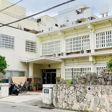 Hotel ペンションやいま日和 Ishigaki  Esterno foto