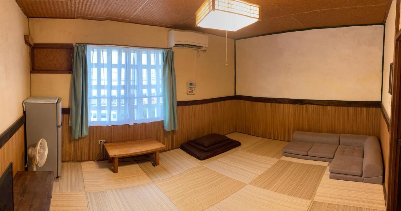 Hotel ペンションやいま日和 Ishigaki  Esterno foto