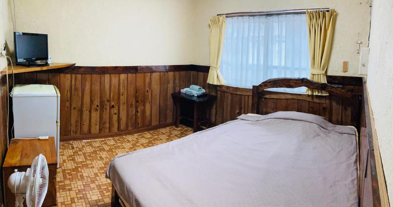 Hotel ペンションやいま日和 Ishigaki  Esterno foto