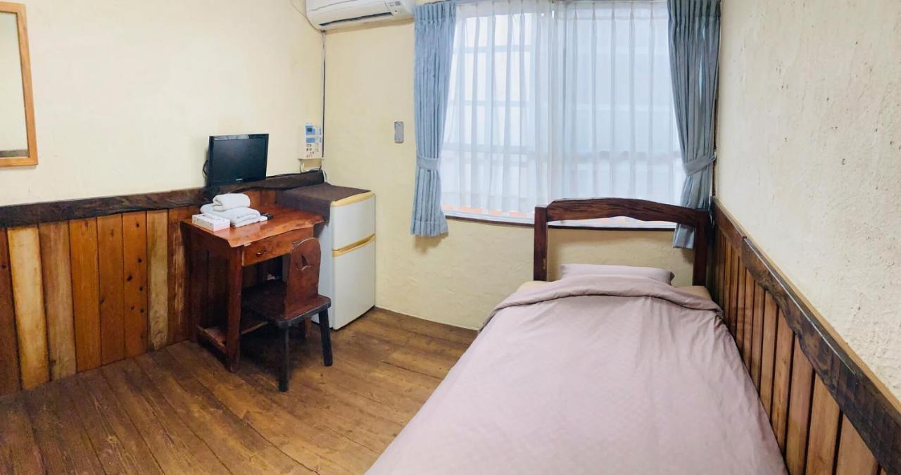 Hotel ペンションやいま日和 Ishigaki  Esterno foto
